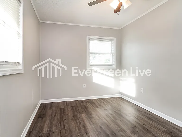 106 Thrift Dr — Photo 8