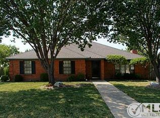 6924 Sierra Dr, North Richland Hills, TX 76180