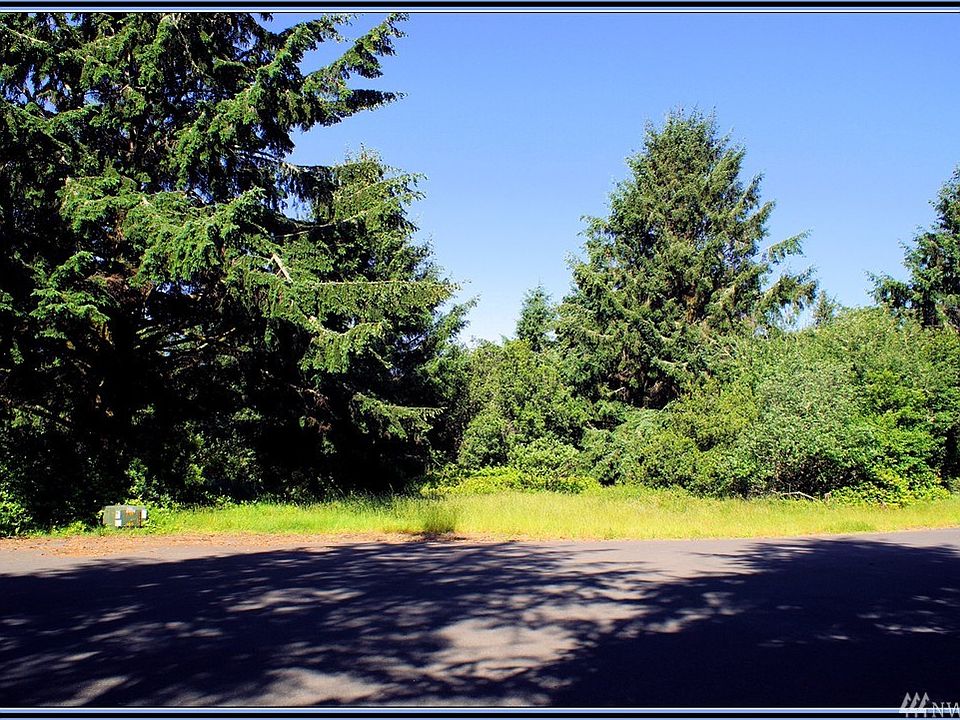 1st image of 137 Hydrus Ct