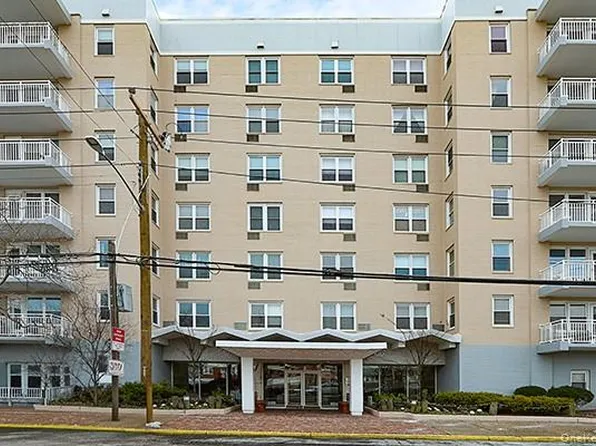 522 Shore Road #1D, Long Beach, NY 11561