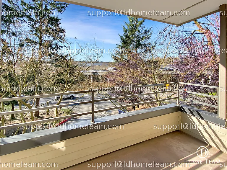 3520 Lake Washington Blvd SE #101 — Photo 14