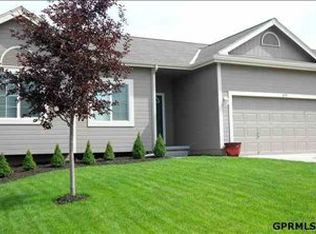 16514 Meredith Ave, Omaha, NE 68116