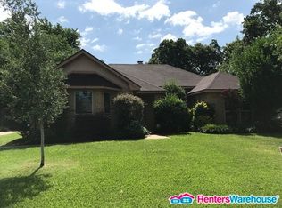 5215 Stagetrail Dr, Arlington, TX 76017