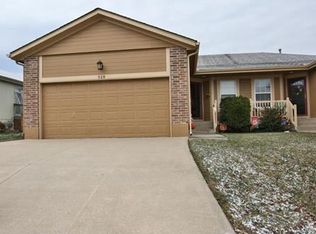 518 Regina Ct, Raymore, MO 64083