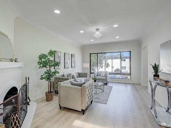3rd image of 329 Kains Ave