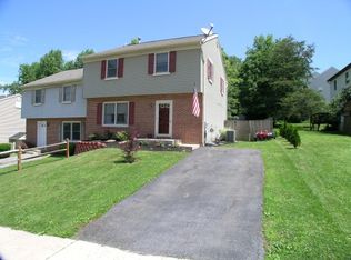 219 Hampton Dr, Birdsboro, PA