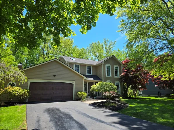 1081 Bright Stream Way, Webster, NY 14580
