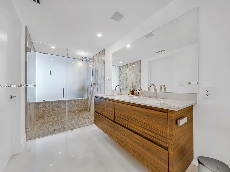 200 Biscayne Boulevard Way #1406 — Photo 16