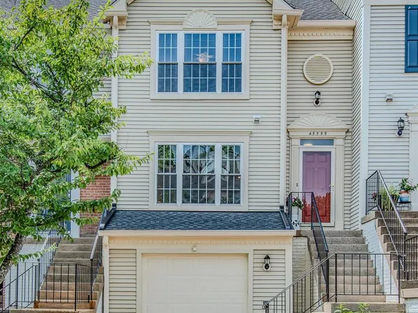 45555 Whitcomb Sq, Sterling, VA 20166