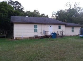 104 S 2nd Ave, Mc Rae Helena, GA 31055