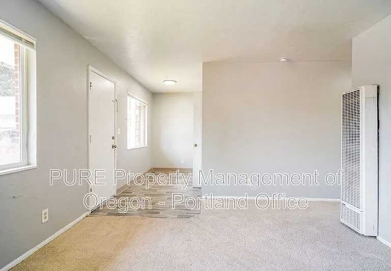 1049 SE Walnut St #7 — Photo 8