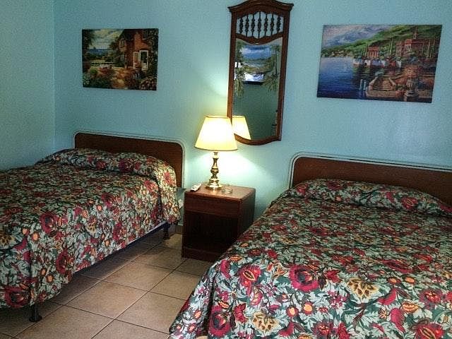 Studio with 2 beds