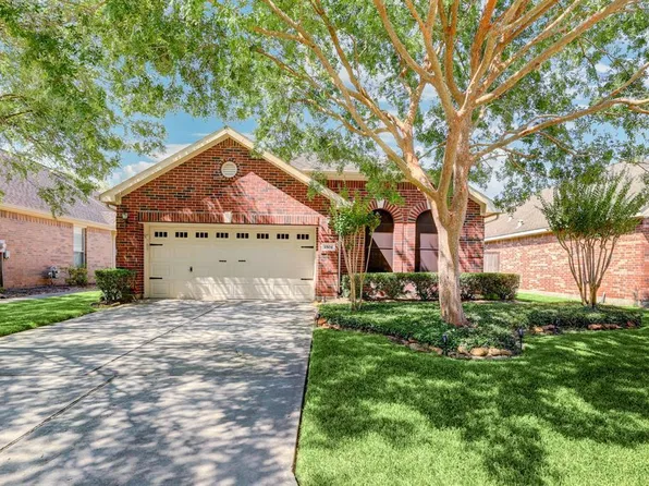 1504 N Marsala Dr, Pearland, TX 77581