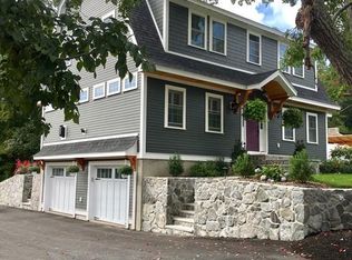 61 Hopkins St, Reading, MA 01867