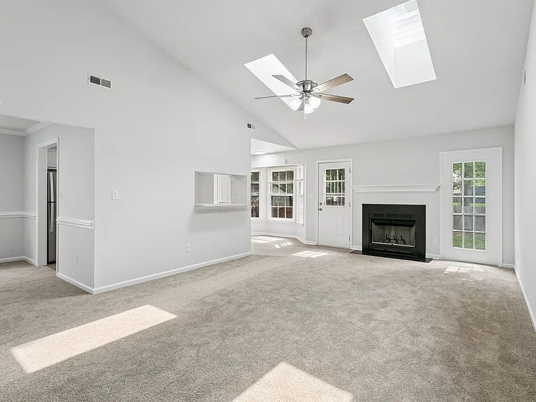 903 Belvoir Cir — Photo 5