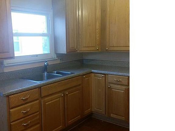 3rd image of 94 Dartmouth Ave