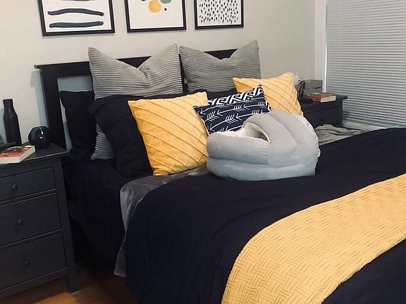 4th image of 1419 W Summerdale Ave #2