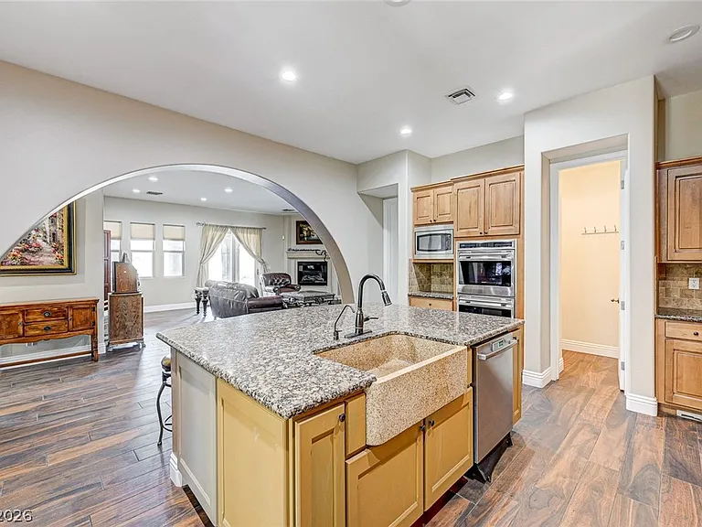 8490 Via De Bellasidra Ct — Photo 21