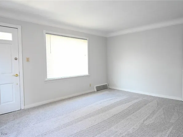 25380 Lake Shore Blvd, Euclid, OH 44132