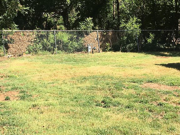 3rd image of 2502 NE Heritage Creek Dr