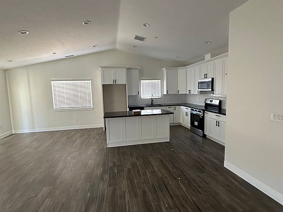 2nd image of 13074 3rd Ave