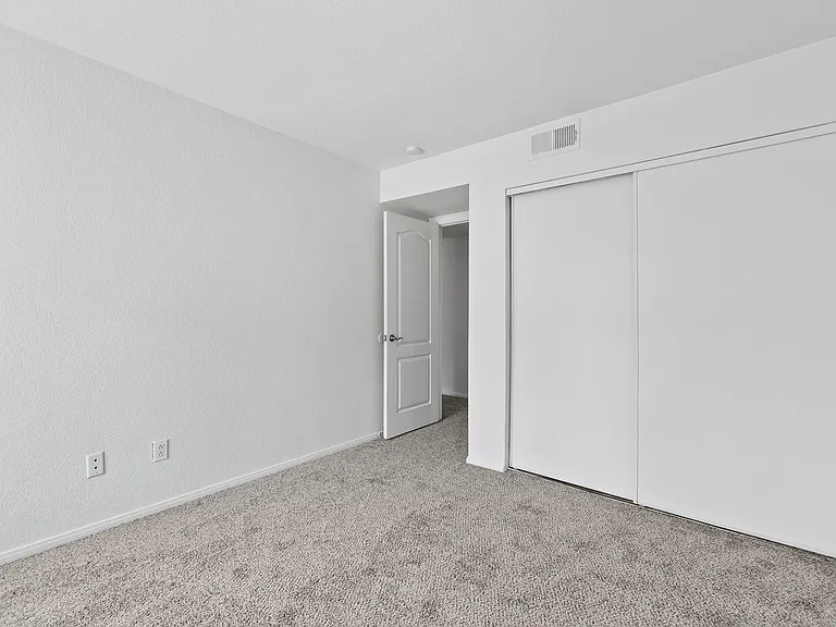 9325 W Desert Inn Rd #190 — Photo 16