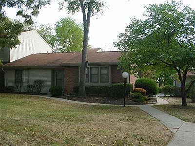 1st image of 16 Woodcrest Ct