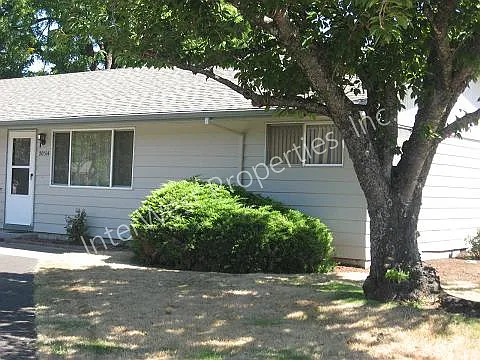 2 bed, 800 sqft, $1,595 — Photo 3