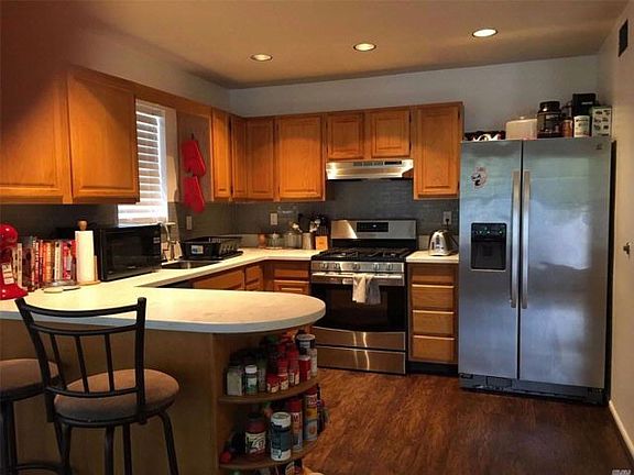 3rd image of 12 Sunwood Cir