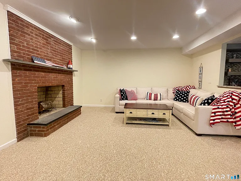 58 Heritage Ln — Photo 25