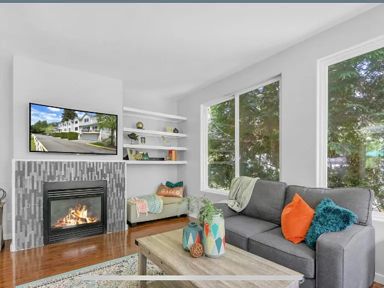 10410 Holly Dr #F — Photo 2