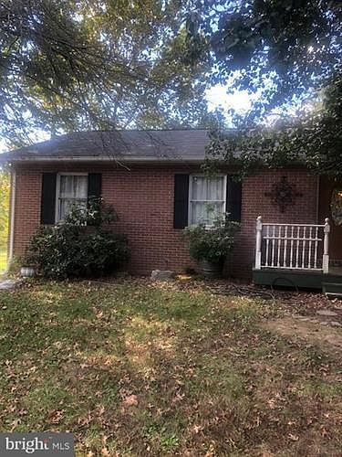 2nd image of 106 Twinbrook Cir