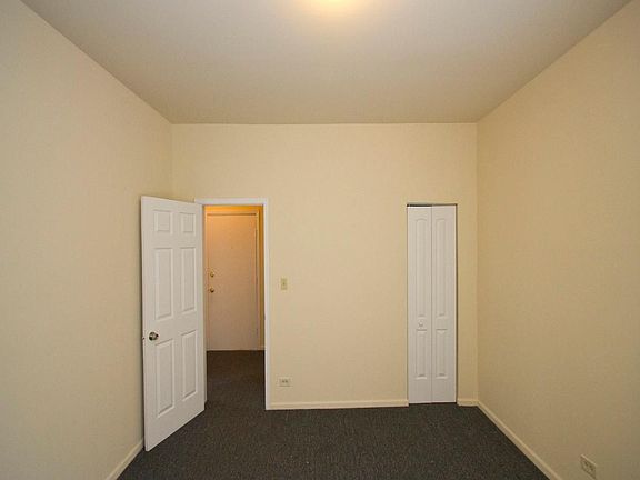 5th image of 4121 S Ellis Ave Fl 2