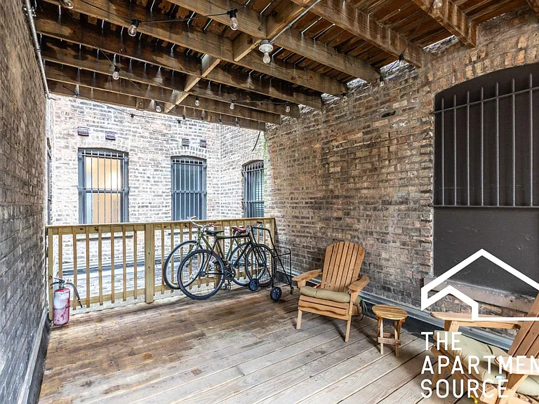 3409 W Fullerton Ave #2B — Photo 15