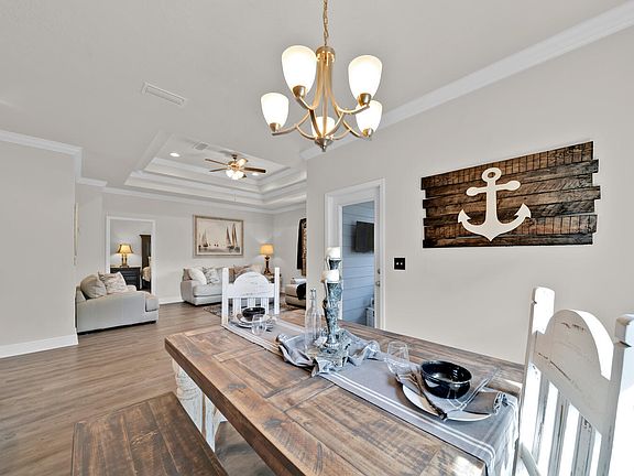 5th image of 102 Eagle Haven Dr