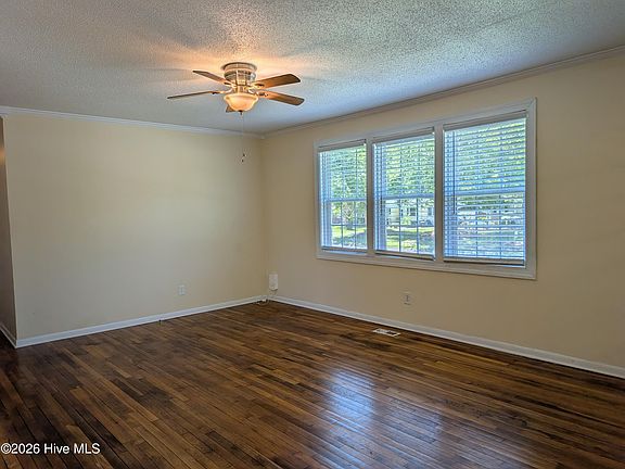 4th image of 418 Decatur Road