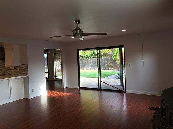 3rd image of 2109 Van Ness Dr