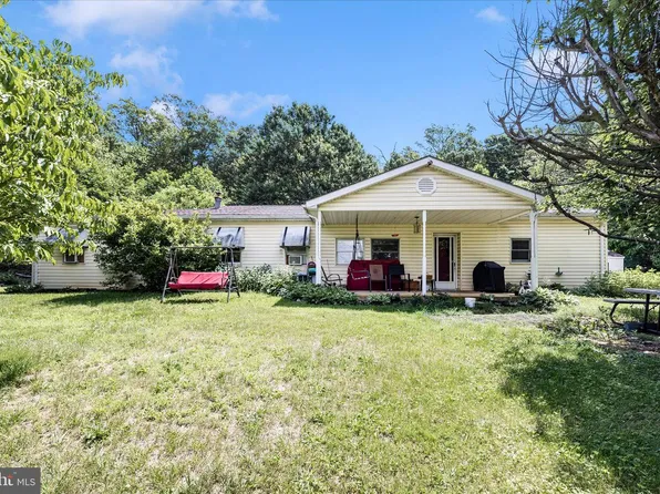 9607 Crystal Falls Dr, Hagerstown, MD 21740