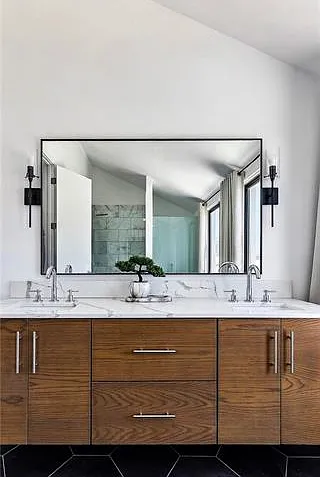 618 N Rampart St #201 — Photo 17