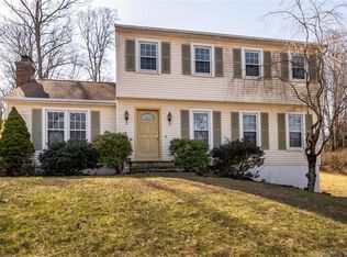 62 Reservoir Rd, New Milford, CT 06776