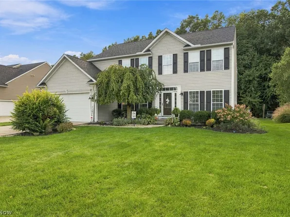 9192 Stonebriar Ln, North Ridgeville, OH 44039
