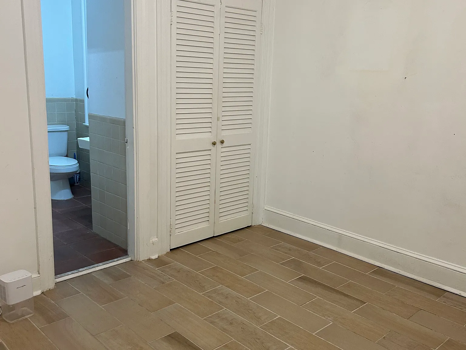 3 bed, 900 sqft, $3,600 — Photo 3