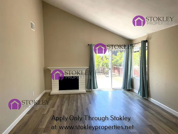 717 Coral Ridge Cir — Photo 4