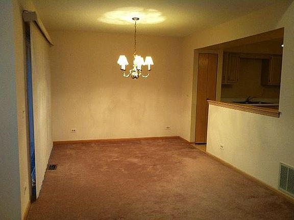 4th image of 2334 County Farm Ln