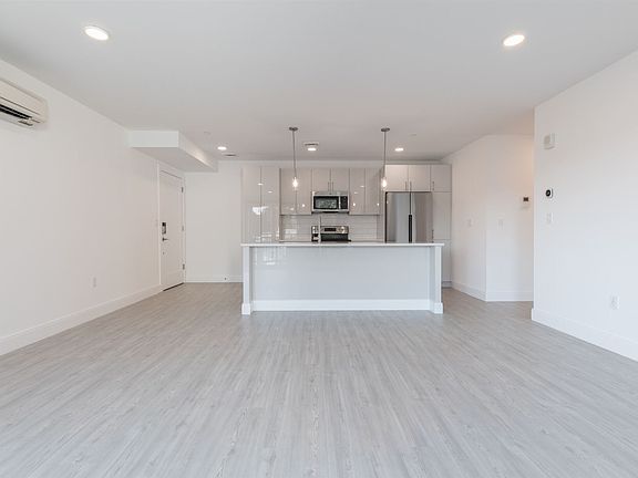 42 North Beacon #306 Boston (Allston) Shared Unit Photo 10