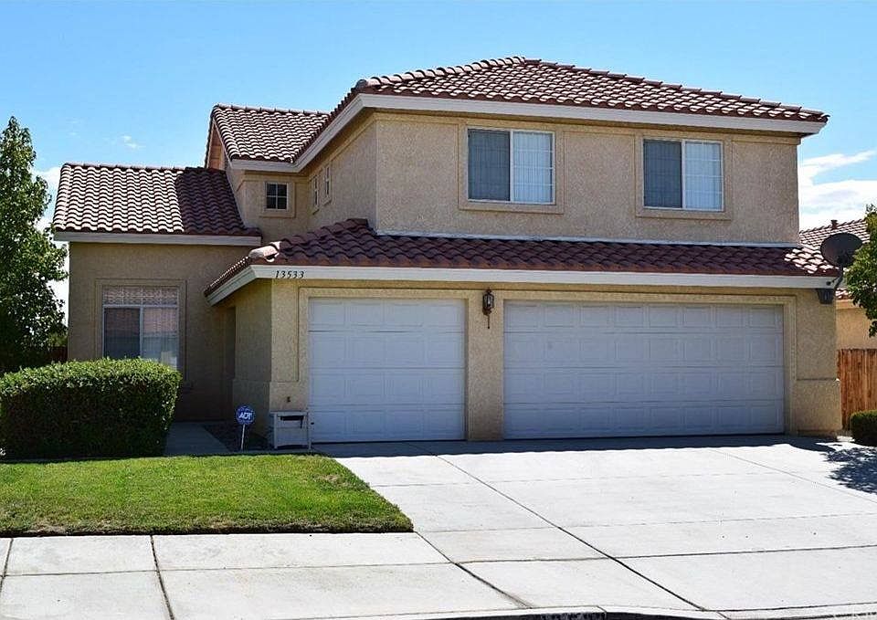 1st image of 13533 Lakeside Pl
