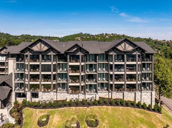 855 Campbell Lead Rd #303, Gatlinburg, TN 37738