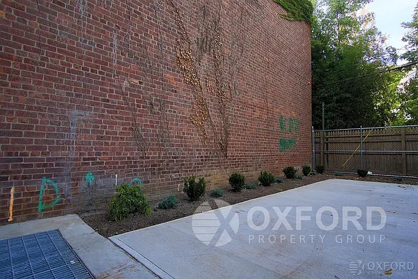 Rented by Oxford Property Group | media 19