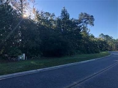 2nd image of 82 Foxcreek Blvd