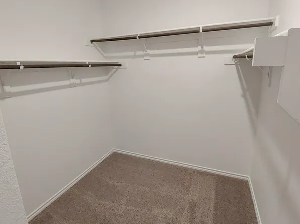 2325 Gardenia Ln, Pilot Point, TX 76258